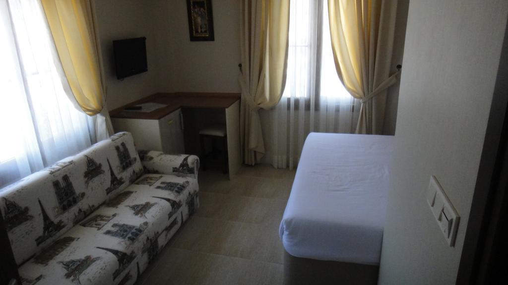 Golden Stone Butik Otel Çeşme Chambre photo